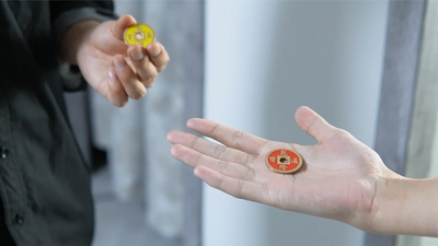 C-COIN SET (Gimmicks and Online Instructions) by MENZI MAGIC & Zhao Xinyi