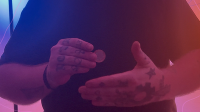 The Hornet (Gimmicks and Online Instructions) by Nicholas Lawrence