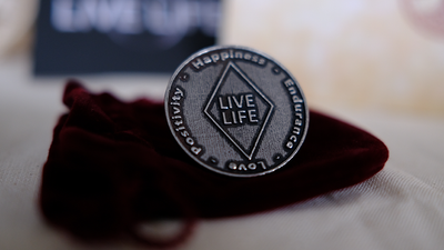 The Token of Life (Gimmicks and Online Instructions) by Luca Volpe, Paul McCaig and Alan Wong