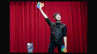 we Can Do it by Han Seol-Hui - Mystique Factory