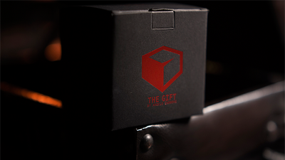 The Gift Red Limited Edition (Gimmick and Online Instructions) by Angelo Carbone 