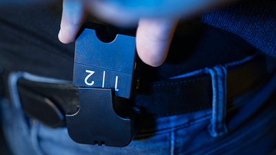 GRAVITY REEL HOLDER by Joao Miranda