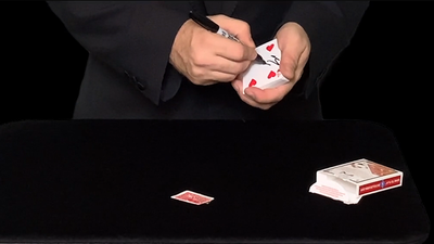 Lucky Strike (Gimmicks and Online Instructions) by Wayne Dobson