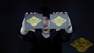 Shadow Wallet Carbon Fiber (Gimmick and Online Instructions) by Dee Christopher and 1914