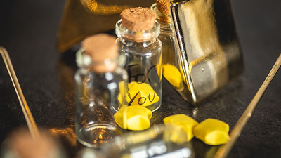 Shooting Star (Gimmicks & Online Instructions) by G and Black Rose 1584